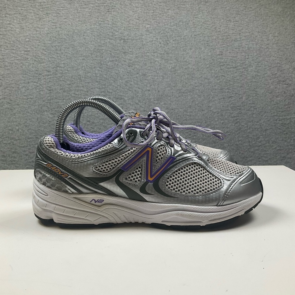 New Balance Silver & Purple Women's Athletic Running Shoes size 6.5